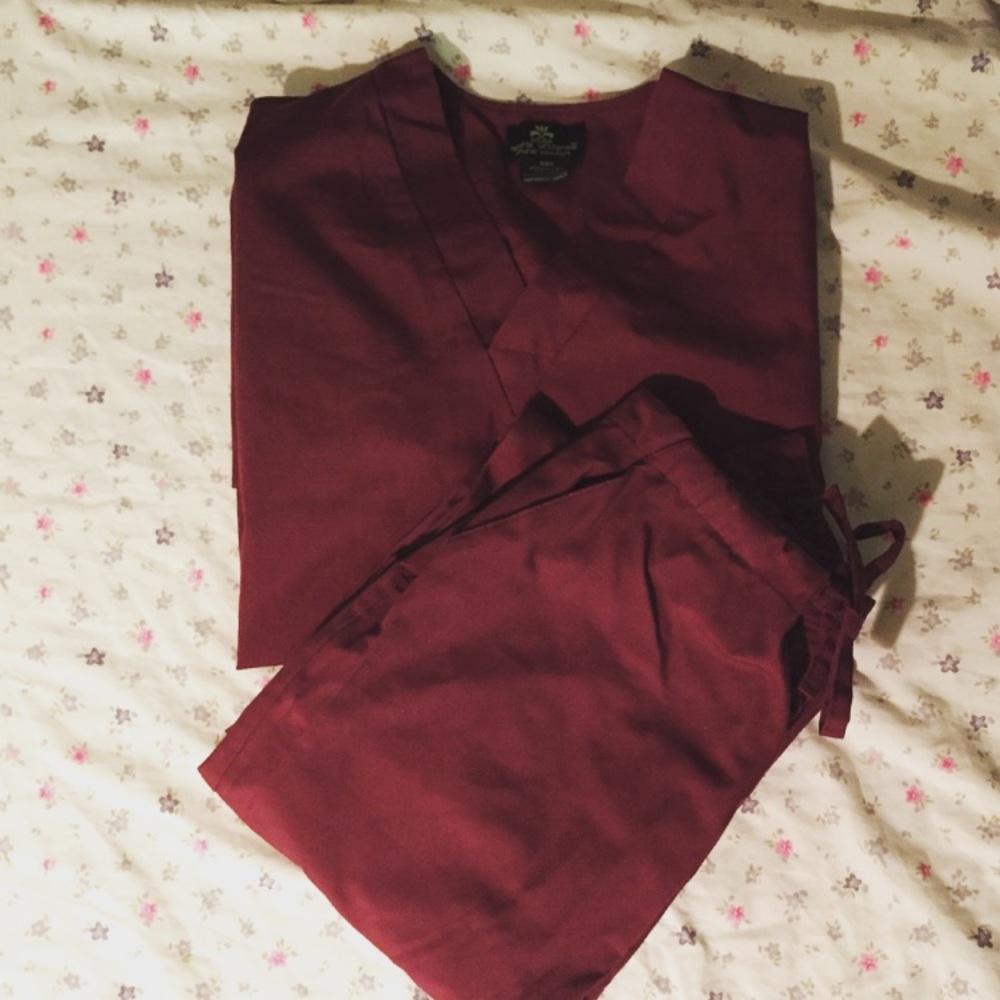 Nursing Scrub Set - Picture 3 of 6